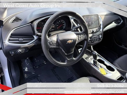 Used 2020 Chevrolet Malibu LT FWD image 5