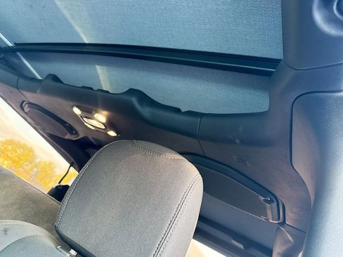 Used 2022 Jeep Wrangler Sport image 19