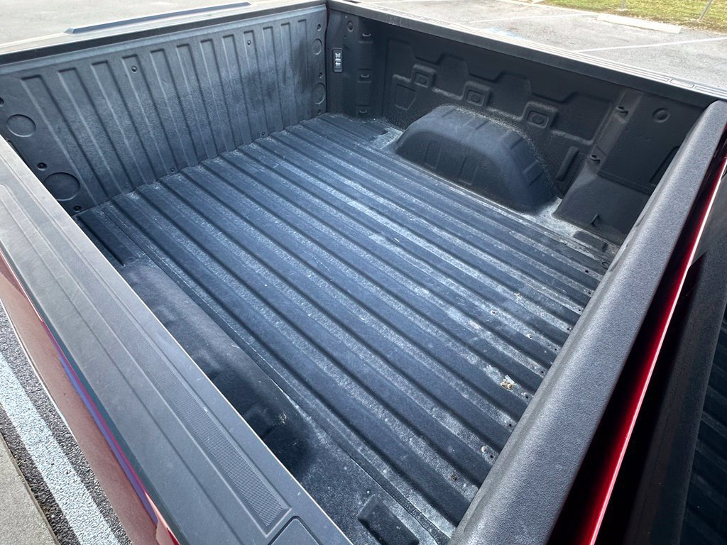 Used 2021 Chevrolet Silverado 1500 High Country w/ Technology Package AWD/4WD image 11