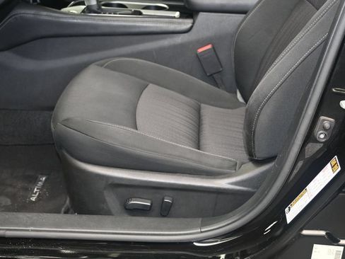 Used 2023 Nissan Altima 2.5 SV FWD image 21