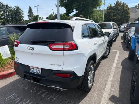 Used 2016 Jeep Cherokee Limited w/ Trailer Tow Group AWD/4WD image 5