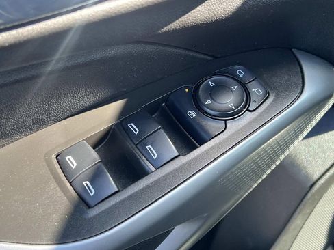 Used 2024 Chevrolet Trax LS w/ LS Convenience Package FWD image 13