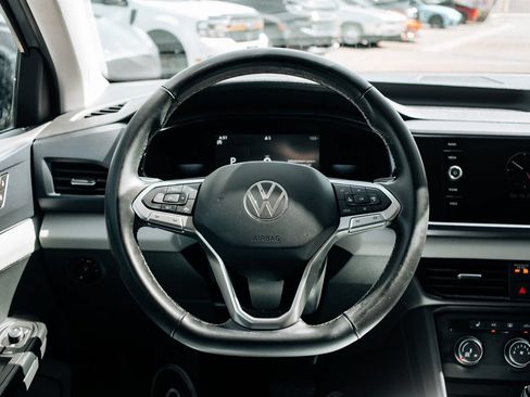 Used 2022 Volkswagen Taos SE FWD image 25