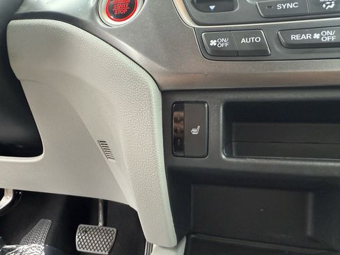 Used 2021 Honda Pilot EX image 28