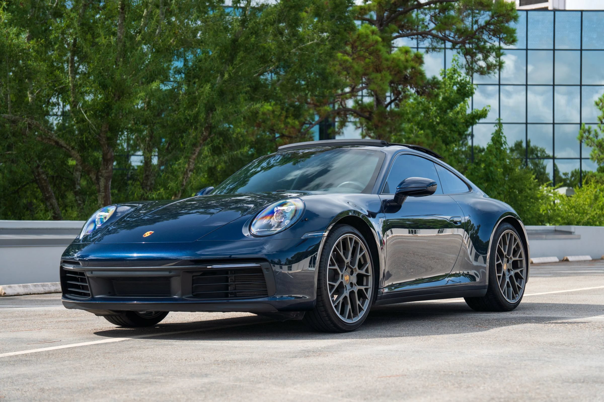 Used 2020 Porsche 911 Carrera RWD image 4
