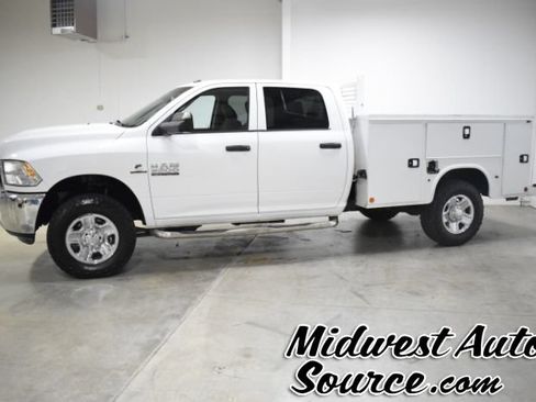 Used 2018 RAM 3500 Tradesman w/ Chrome Appearance Group AWD/4WD image 2