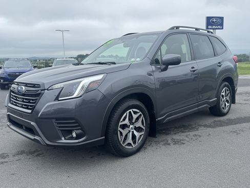 Certified 2024 Subaru Forester Premium AWD/4WD image 8