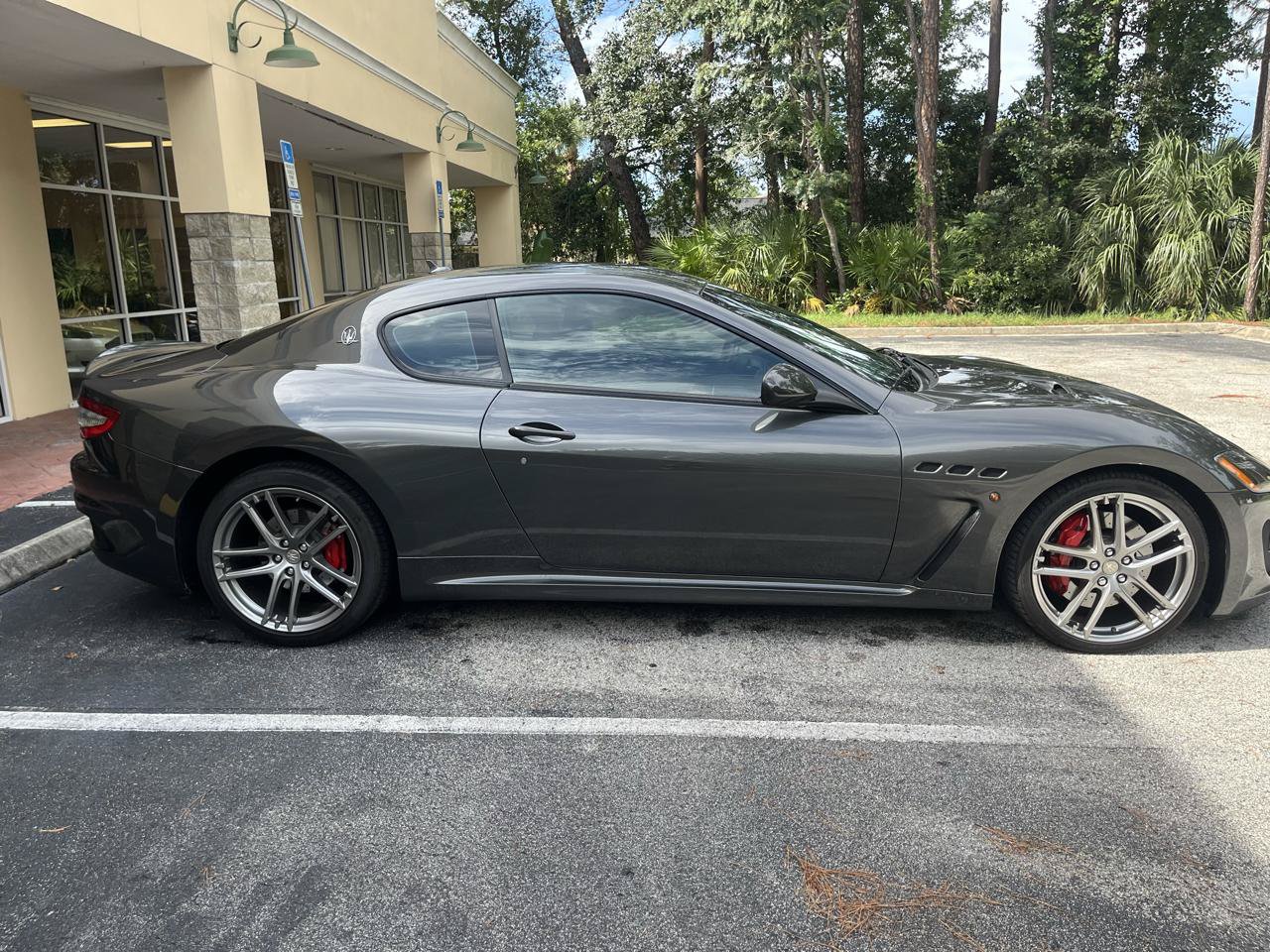 Used 2014 Maserati GranTurismo MC RWD image 3