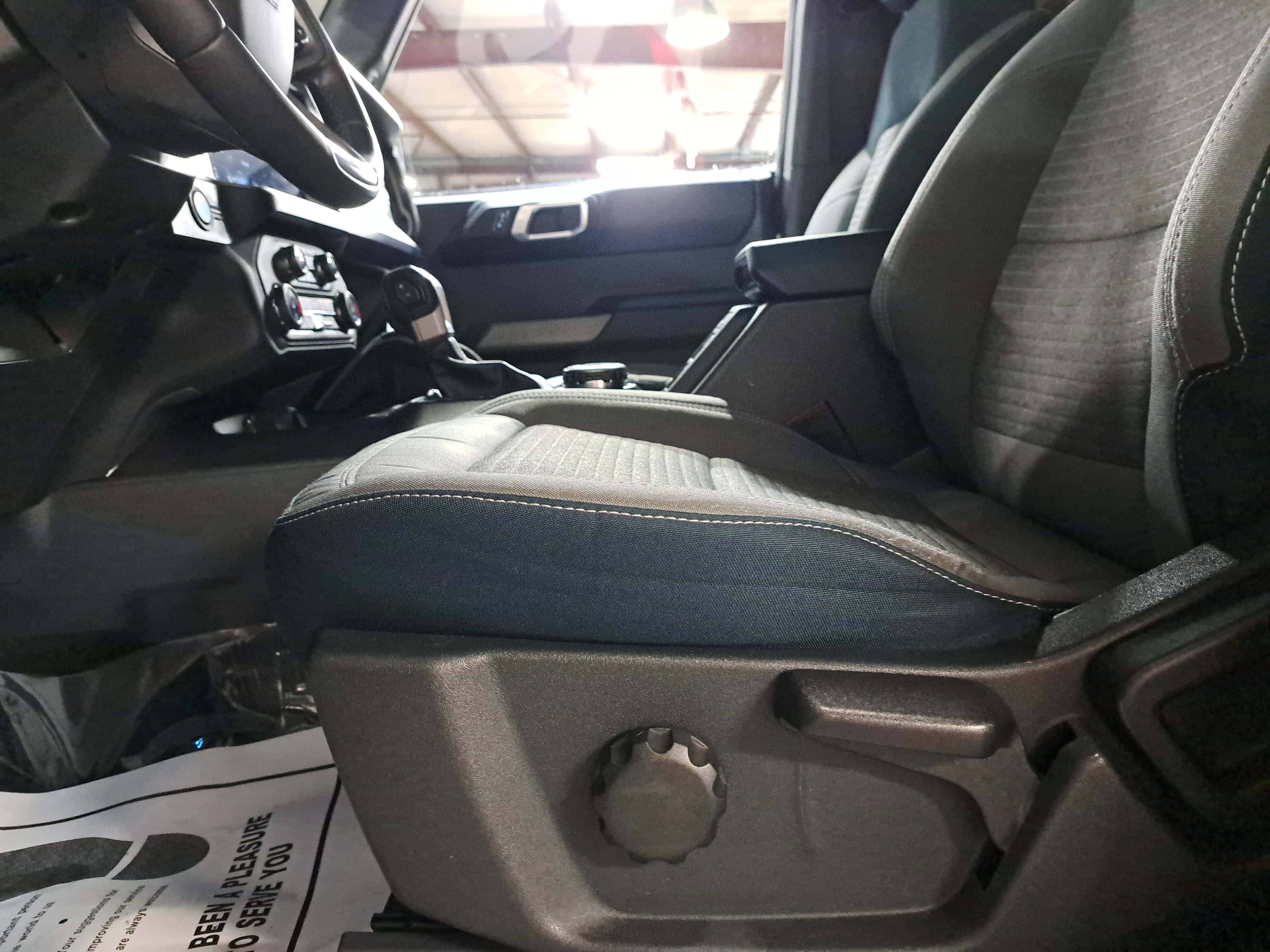 Used 2022 Ford Bronco Outer Banks AWD/4WD image 29