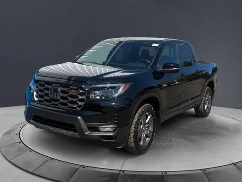 Used 2025 Honda Ridgeline TrailSport image 7