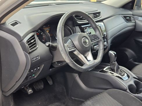 Used 2019 Nissan Rogue SV FWD image 12