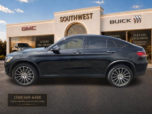 Used 2020 Mercedes-Benz GLC 300 4MATIC Coupe image 3
