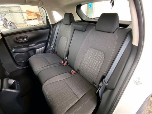 Used 2023 Honda HR-V LX image 21