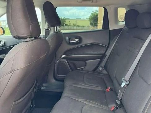 Used 2018 Jeep Compass Sport FWD image 12