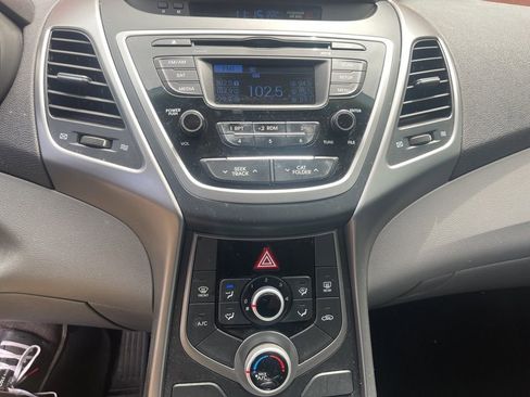 Used 2016 Hyundai Elantra SE FWD image 10