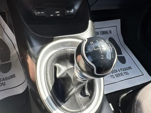 Used 2017 Kia Soul FWD image 26