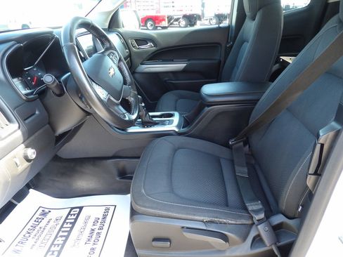 Used 2022 Chevrolet Colorado LT w/ Fleet Safety Package RWD image 17