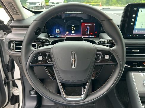 New 2026 Lincoln Aviator AWD image 7