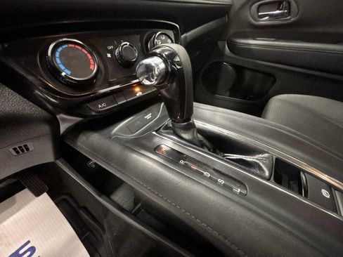 Used 2022 Honda HR-V LX image 20