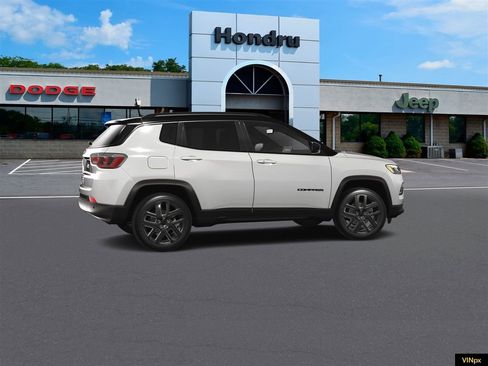 New 2026 Jeep Compass Limited image 15