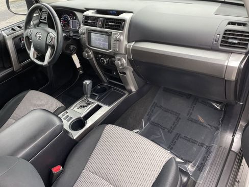 Used 2015 Toyota 4Runner Limited image 17
