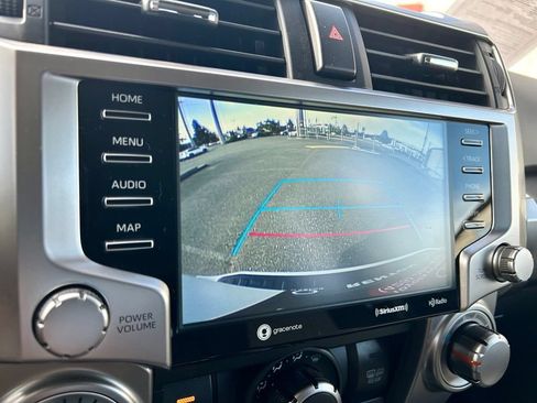 Certified 2022 Toyota 4Runner SR5 AWD/4WD image 23
