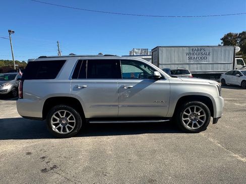 Used 2018 GMC Yukon Denali image 6