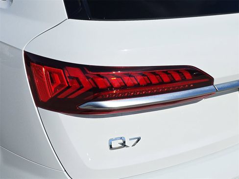 Used 2020 Audi Q7 2.0T Premium image 39