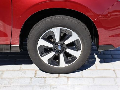 Used 2018 Subaru Forester 2.5i Premium w/ All-Weather Package AWD/4WD image 46