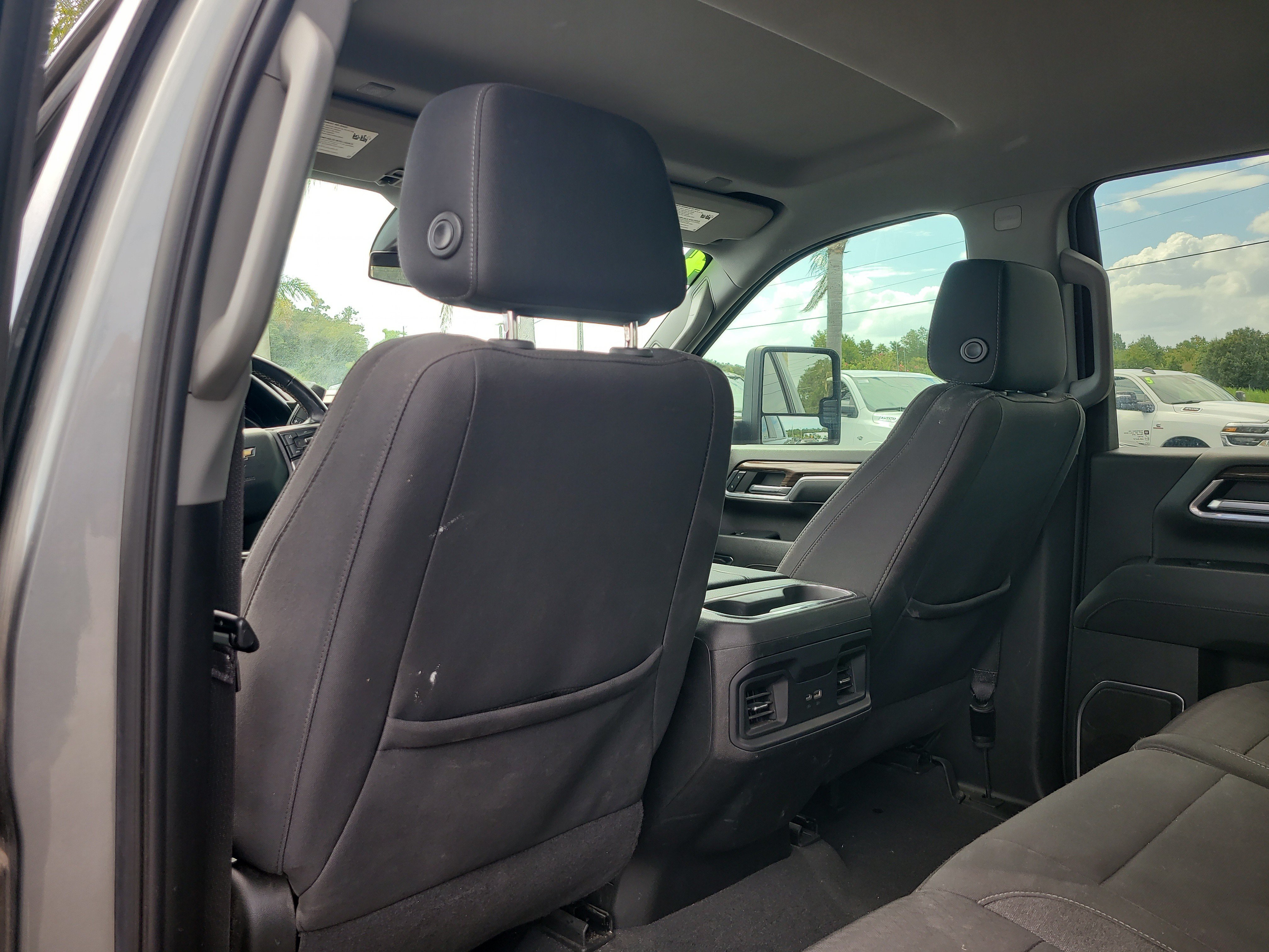 Used 2024 Chevrolet Silverado 2500 LT AWD/4WD image 12