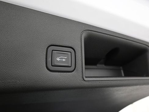 Used 2021 GMC Terrain SLT w/ LPO, Floor Liner Package image 28