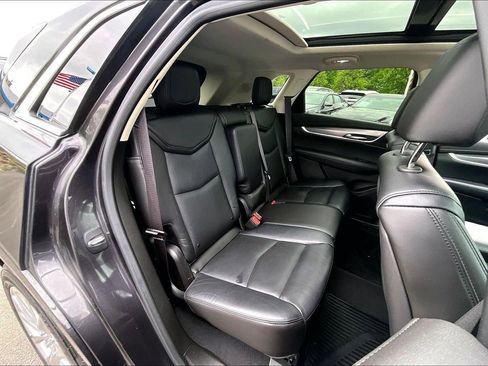 Used 2017 Cadillac XT5 Luxury w/ Driver Awareness Package FWD image 21