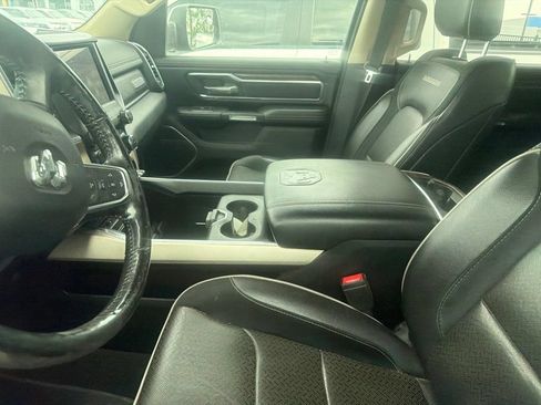 Used 2019 RAM 1500 Laramie AWD/4WD image 3