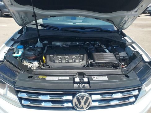 Used 2019 Volkswagen Tiguan SE w/ 3rd Row Seat Package AWD/4WD image 34