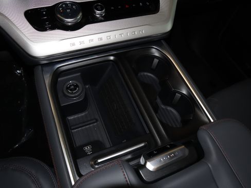 New 2025 Ford Expedition Active AWD/4WD image 31