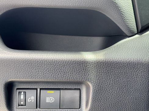 Used 2025 Toyota RAV4 LE image 28