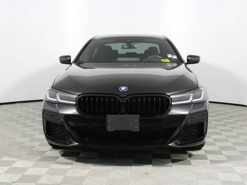 Used 2023 BMW 530e w/ M Sport Package image 32