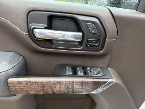 Used 2023 GMC Sierra 2500 Denali AWD/4WD image 12