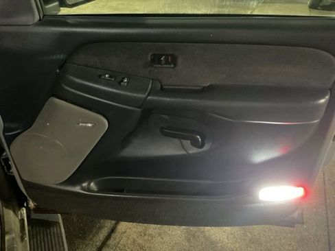 Used 2002 Chevrolet Silverado 2500 LS w/ Electrical Convenience Pkg image 22