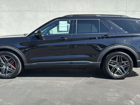 Certified 2025 Ford Explorer ST w/ Sun And Sound Package image 5