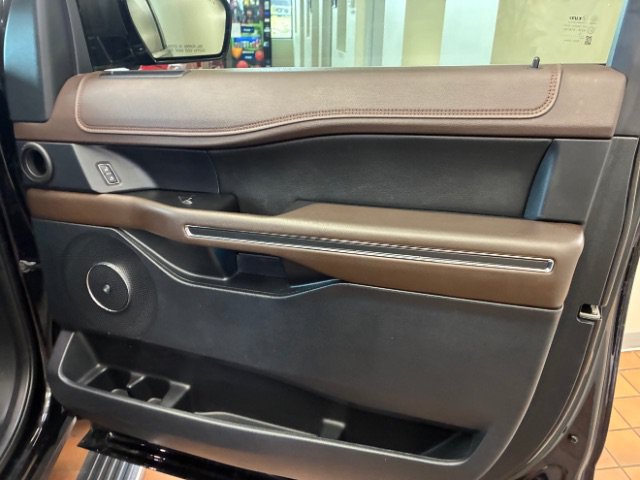 Used 2020 Ford Expedition King Ranch AWD/4WD image 32