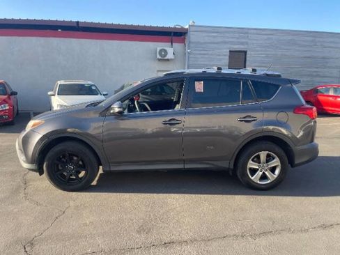 Used 2015 Toyota RAV4 XLE AWD/4WD image 6