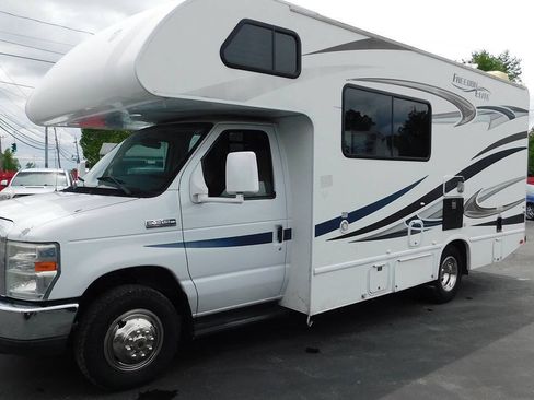 Used 2013 Ford E-350 and Econoline 350 Super Duty Wagon w/ Motorhome Prep Pkg RWD image 2