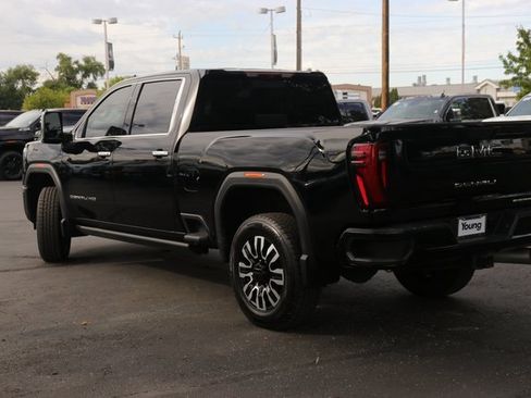 Used 2025 GMC Sierra 3500 Denali Ultimate image 4