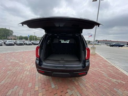 Used 2023 GMC Yukon XL SLE RWD image 31