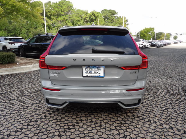 Certified 2024 Volvo XC60 B5 Core AWD/4WD image 8