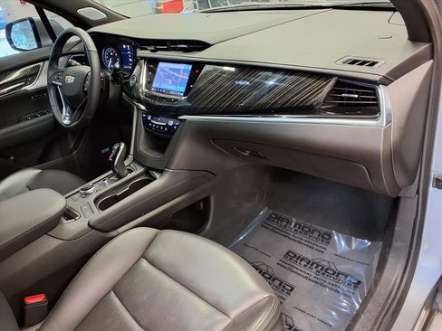 Certified 2024 Cadillac XT6 Premium Luxury w/ Technology Package image 9