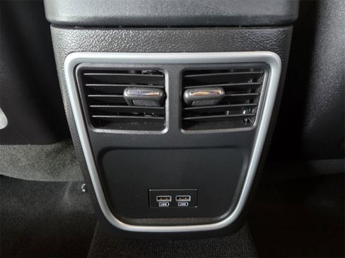 Used 2023 Dodge Charger Scat Pack w/ Technology Group image 19