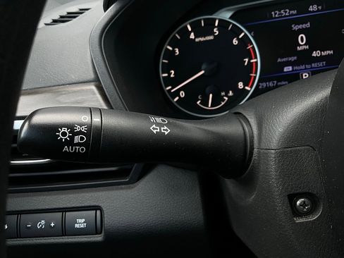 Used 2025 Nissan Altima 2.5 SV image 34