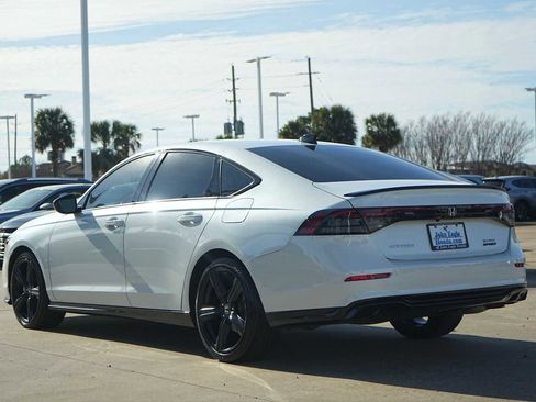 Used 2024 Honda Accord Sport image 4